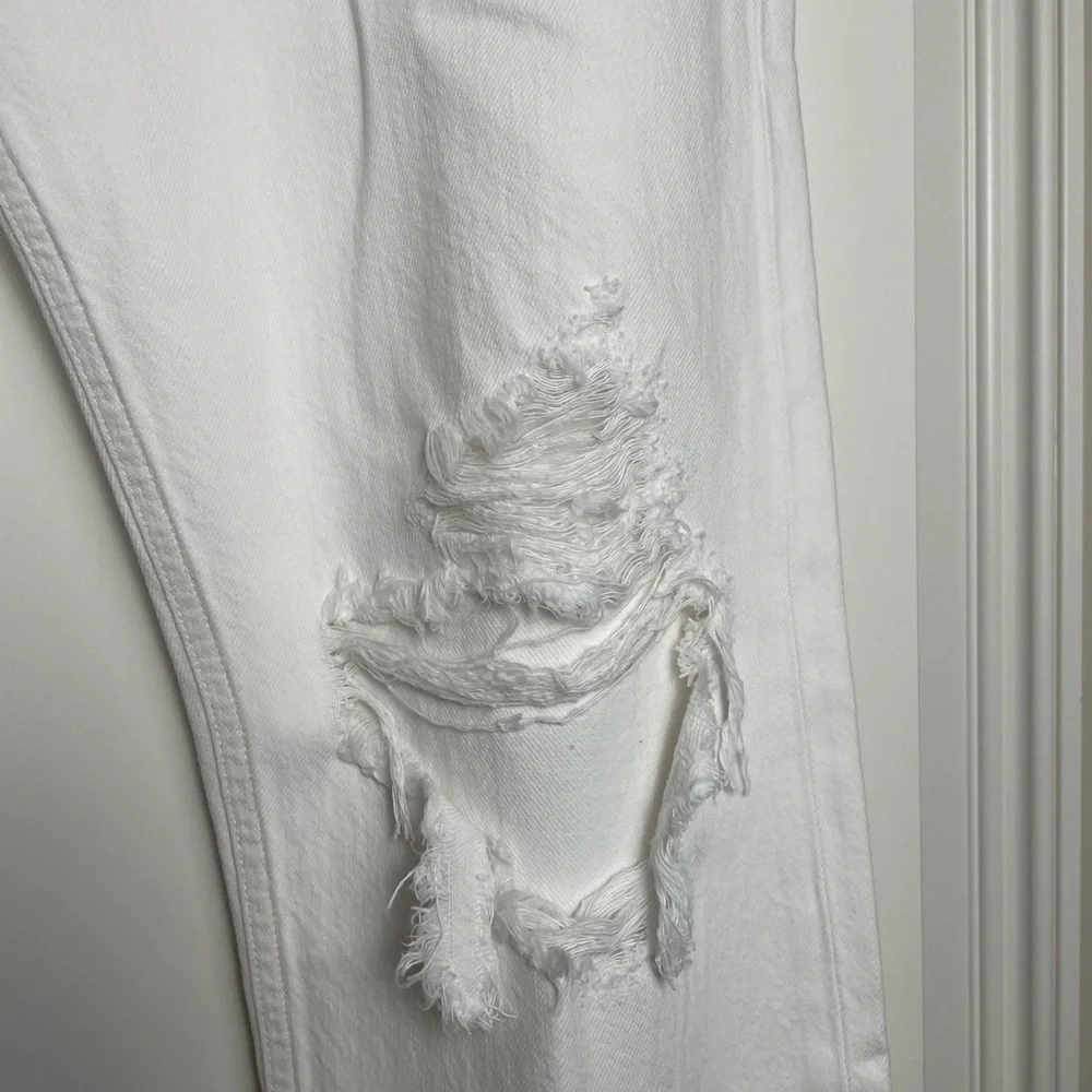 AGOLDE 90s Mid- high rise (13”) Loose Fit Jeans in WHITE VANISH spring vacation - Picture 10 of 15